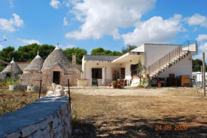 3 bedrooms house with enclosed garden and wifi at Locorotondo